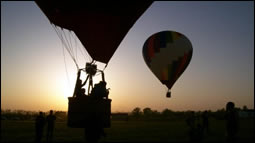 Sunset balloon flight